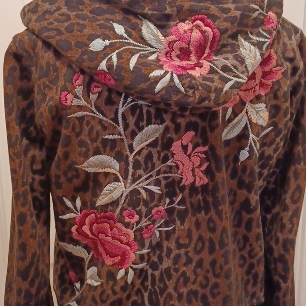Johnny Was zip-up, Oversized Embroidered Hoodie. 100% cotton. - Picture 3 of 12